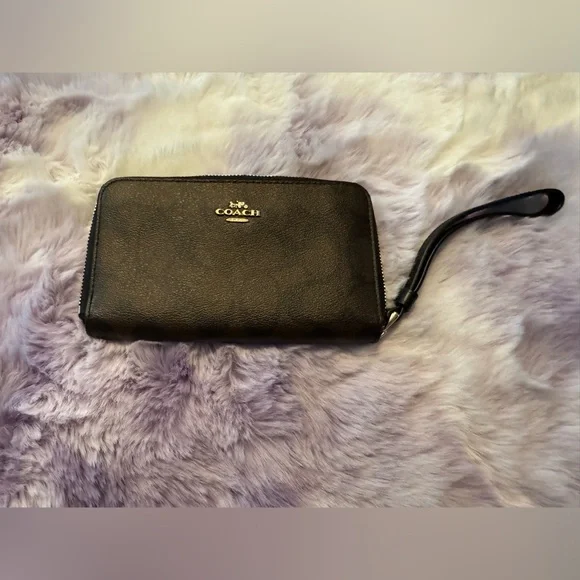 Signature Coach Dark Brown M Leather Zip around phone and card holder Wristlet - Picture 1 of 6